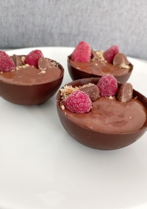 A picture of Chocolate Shells with Chocolate Mousse.
