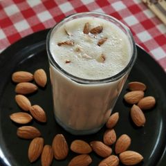 A picture of Banana Smoothie.