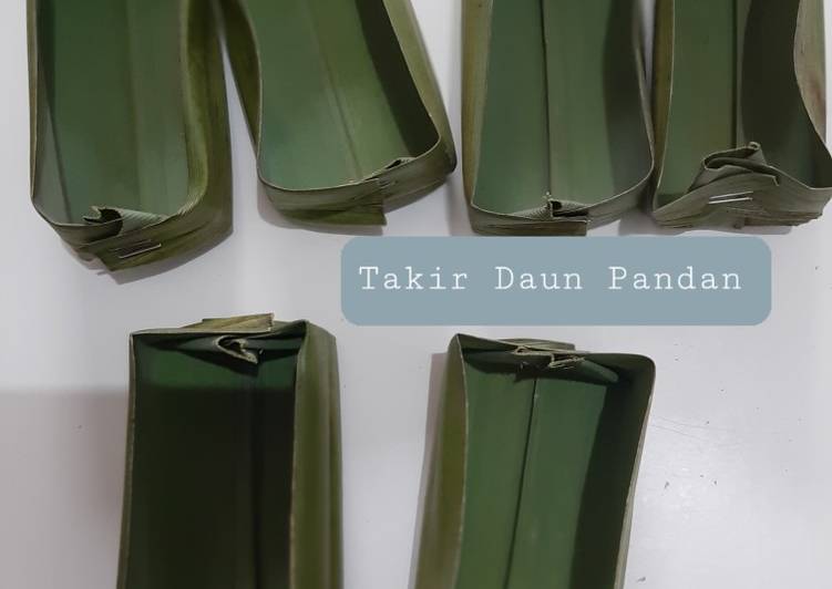 Resep Cara membuat Takir Daun Pandan (Wadah Kue Perahu) yang Menggugah Selera