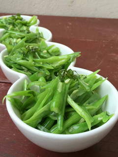 A picture of Green Bean With Herbs Salad.