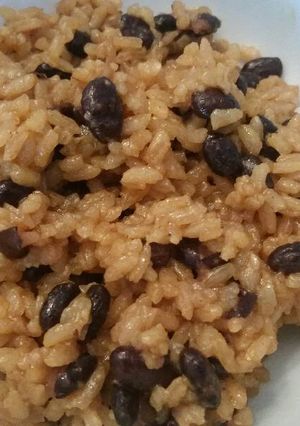 A picture of Black Beans & Rice.