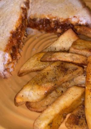 A picture of Sloppy joe grilled cheese sandwich.