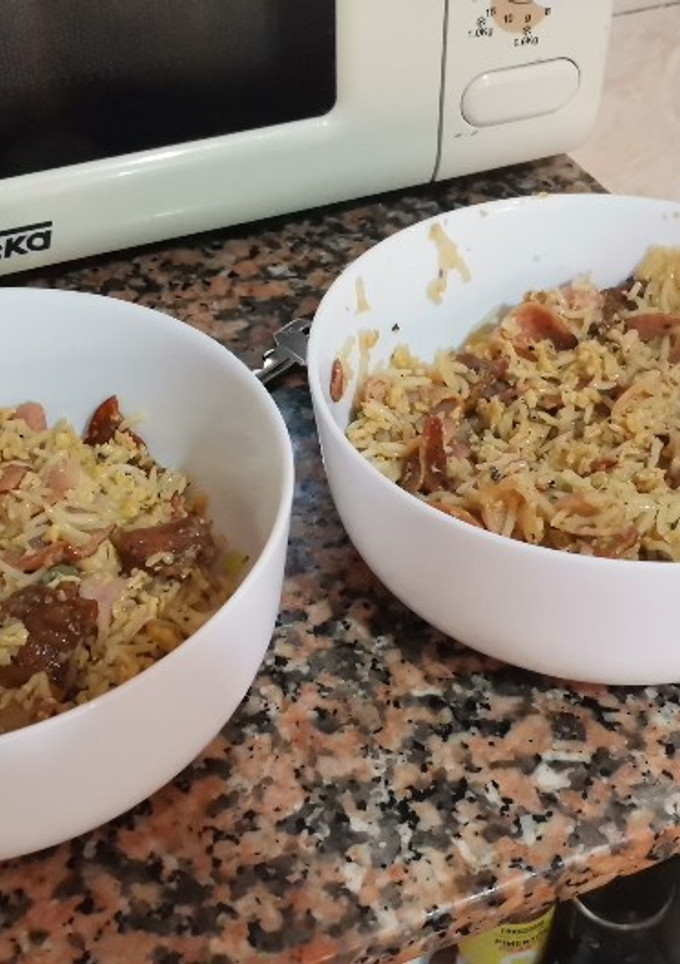 Una foto de Arroz con panceta y bacon