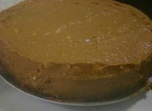 Una foto de Torta de manjar lúcuma