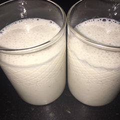 A picture of Banana smoothie.
