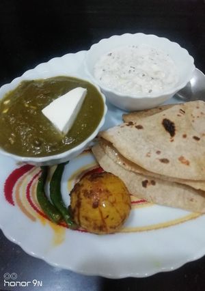 A picture of Spinach with Indian Cottage Cheese.