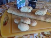 Una foto de aperitivo de queso salame