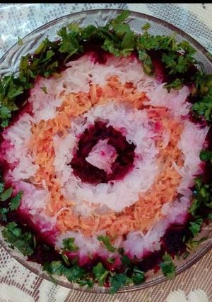 A picture of Grated salad.