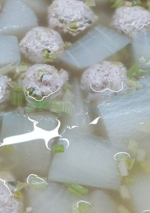 水餃餡蘿蔔湯 的食譜成品照片