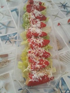 Una foto de Pimientos del pIquillo rellenos de pollo