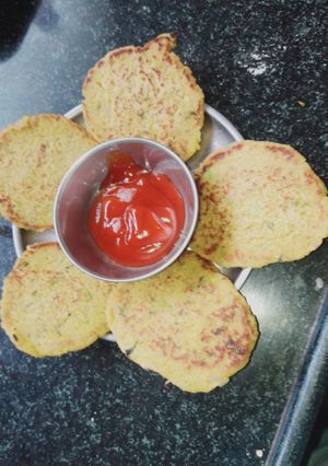 A picture of Yam cutlet (suvarna gadde cutlet).