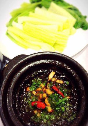 Hình của món Kho quẹt - rau luộc.