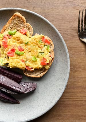 Foto resep Toast Scrambled Egg with Sweet Potato 🌼