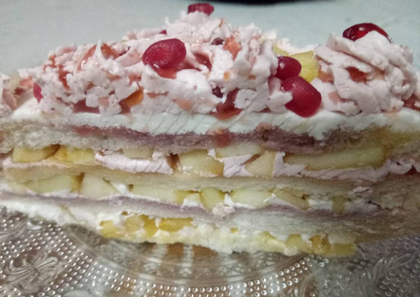 Apple & pomegranate juice pastry