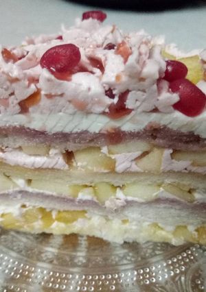 A picture of Apple & pomegranate juice pastry.