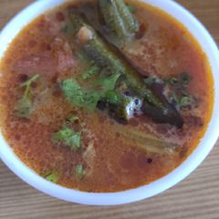 A picture of Sindhi kadhi.