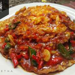 A picture of Sambal telur ceplok.