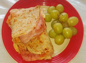 Una foto de Crepas saladas, sabor pizza fit