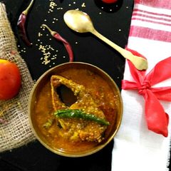 Hilsa fish with mustard and melon seeds A picture of Hilsa fish with mustard and melon seeds.