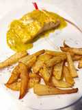 Salmón a la naranja con patatas al romero y tomillo