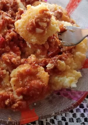 Una foto de Ñoquis de polenta con boloñesa de soja 💛🍅