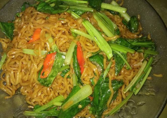 Resep Mie goreng simpel untuk menu sahur Anti Gagal