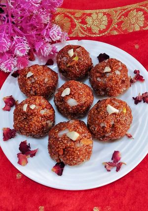 A picture of Garden cress seeds ladoos.