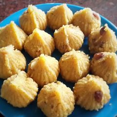 A picture of Shira Modak.