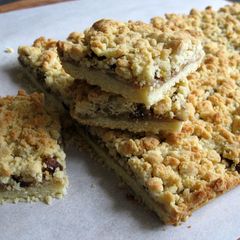 A picture of Chestnut Crumble Slices.