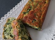 Una foto di plumcake salato