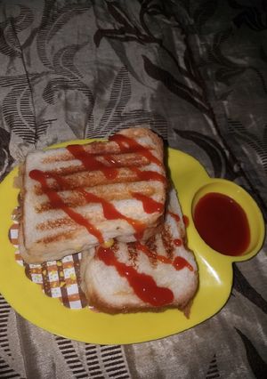 A picture of Corn cheese sandwich.
