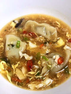👩🏻🍳酸辣湯餃。一鍋到底 的食譜成品照片