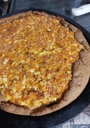 Una foto de Tarta de pollo calabacín y huevo duro masa integral