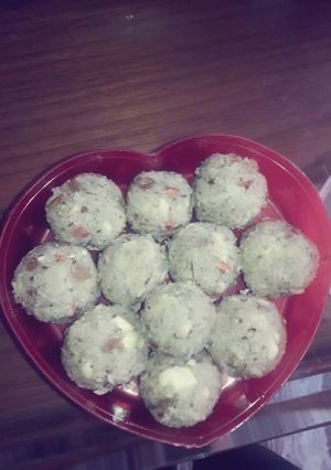 A picture of Mawa dry fruit laddu.