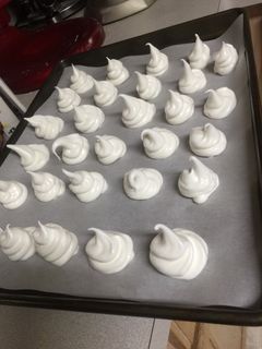 A picture of Snowy mountain meringue cookies.