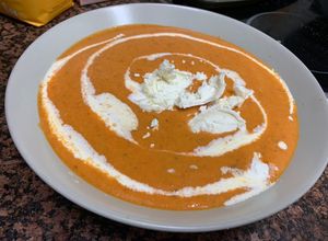 Foto principal de Sopa de tomate asados con queso de cabra
