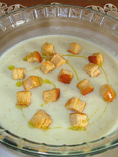 Una foto de Vichyssoise diet de puerros y peras