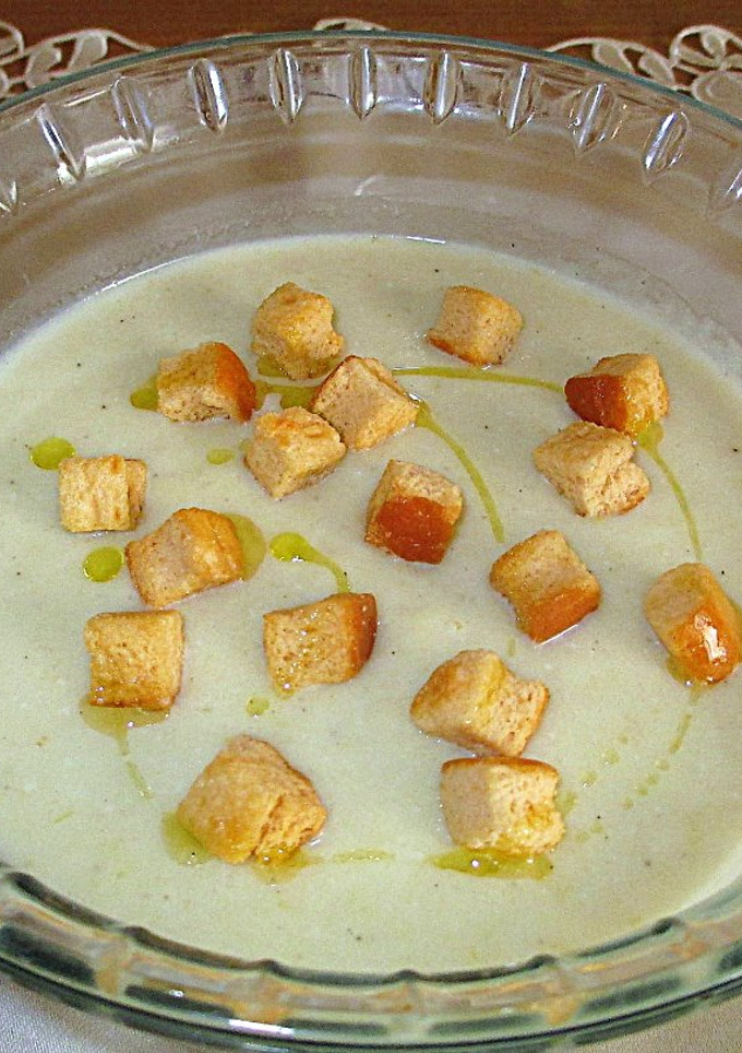 Una foto de Vichyssoise  diet de puerros y peras