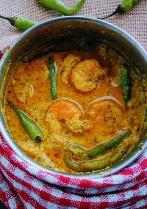 ভাপা চিংড়ি (bhjapa chingri recipe in Bengali) রেসিপির প্রধান ছবি