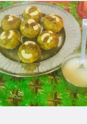 A picture of Makki Ki Roti ke ladoos.