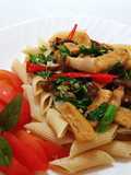เพนเน่ กะเพราเต้าหู้-เห็ด (มังฯ)