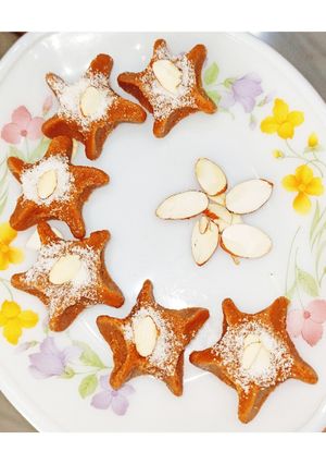 मावा स्टार्स (Mawa stars recipe in hindi) रेसिपी मुख्य फोटो
