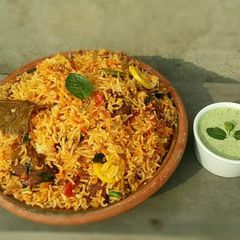 A picture of Beef Biryani😋💛🍲.
