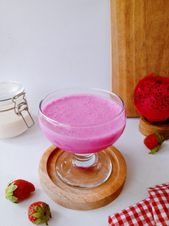 Foto resep Dragon Fruit Yoghurt Smoothies