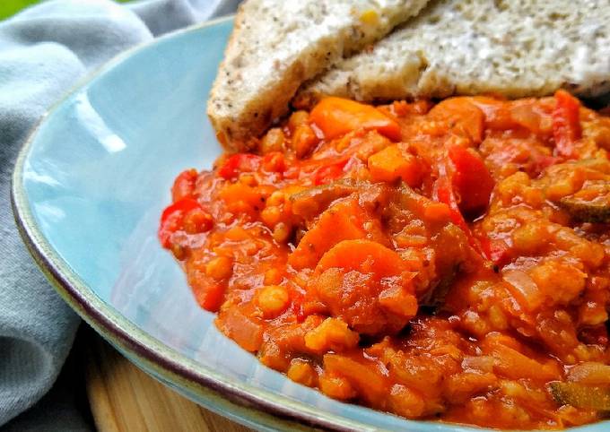 Red Vegetable Stew With Pearl Barley & Split Peas