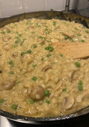 A picture of Risotto (Chicken, Bacon & Mushroom).
