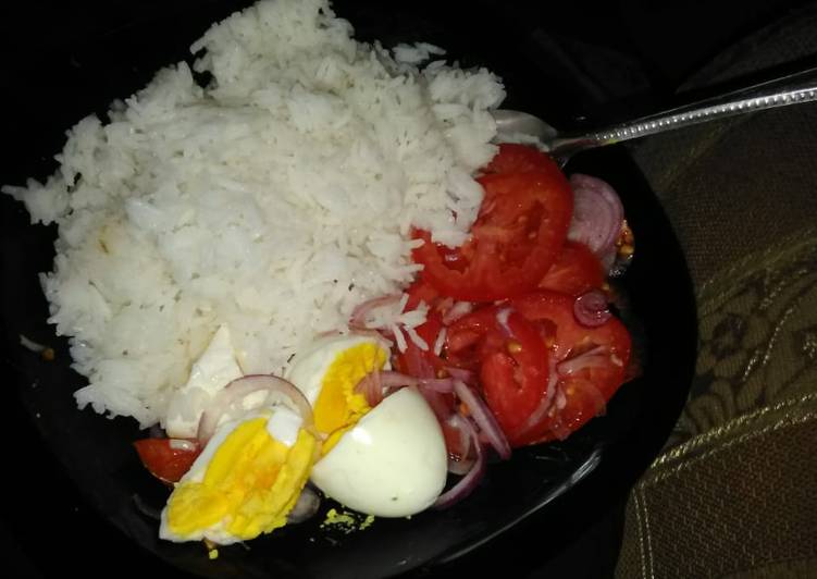 Plain rice with boiled eggs
#authormarathon#