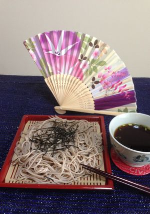Una foto de Japanense Soba Con Salsa Mentsuyo!!(tsuyo)