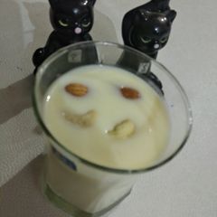 A picture of Mango shake.