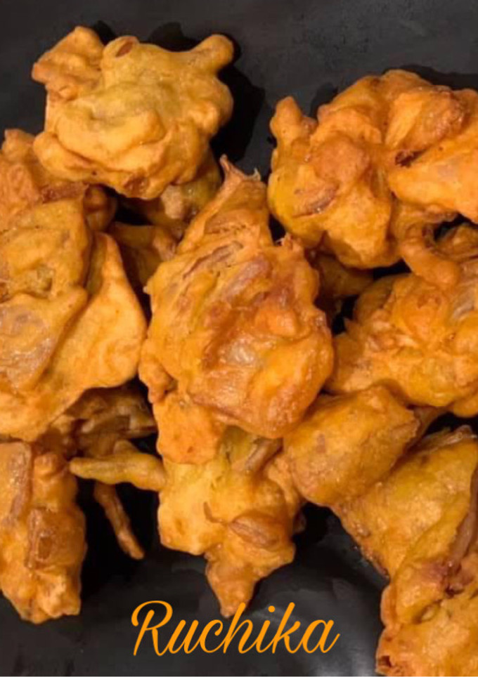 A picture of Crunchy onion pakode.